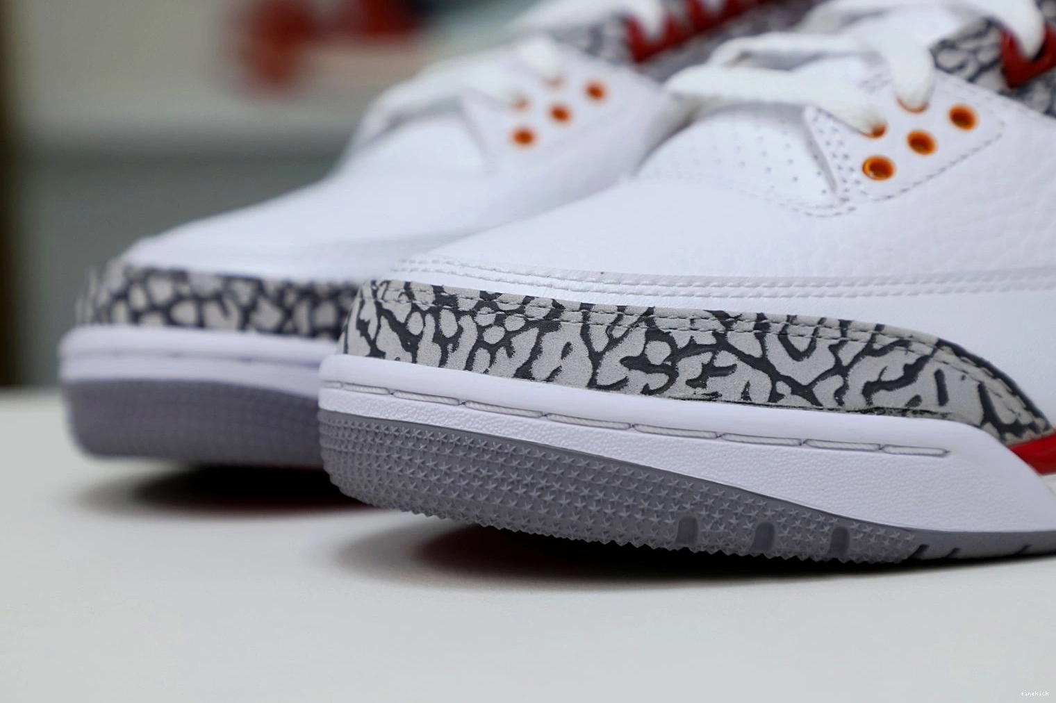 Jordan Red(CT8532-126）  3 Cardinal Retro Air 1230